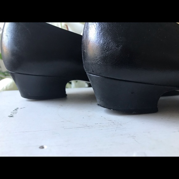 Cole Haan black leather dress shoe - Picture 8 of 16